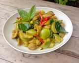 รูปขั้นตอนการทำที่ 5 ของ แกงเขียวหวานไก่ผัดแห้ง