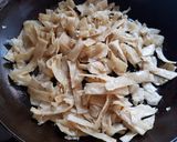 A picture of step 1 of Mexican Egg Tortilla.