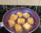A picture of step 2 of Gondhoraj lemon paneer.