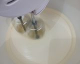 Foto langkah ke 2 dari resep Bolu pisang panggang lembut.