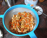 Foto del paso 1 de la receta: Empanadillas de aprovechamiento (salteado de verduras y pollo)