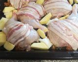 Töltött csirkecomb bacönnel, sült almával, tört krumplival :) recept fázis 4 fotója