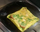 A picture of step 4 of Palak bread omelete.