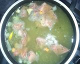 Foto del paso 5 de la receta: Sopa crema verde de arvejas y cerdo