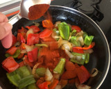 Foto del paso 5 de la receta: Patatas fritas en airfryer con costillejas y tomate