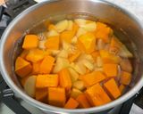 Une image de l'étape 6 de Purée de pommes de terre et courge butternut au parmesan.