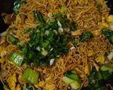 Foto langkah ke 5 dari resep Mie Goreng Rumahan.