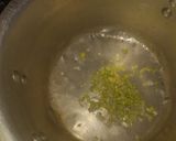Foto del paso 1 de la receta: Caldo de papa con huevo