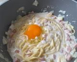 รูปขั้นตอนการทำที่ 4 ของ สปาเก็ตตี้คาโบนาล่าแฮมหั่นเต๋า