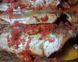 صورة لخطوة 2 من وصفة سمك 🐟 بالصلصة طماطم 🍅 في الفرن