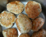 Foto del paso 4 de la receta: Albóndigas de pollo con guisantes