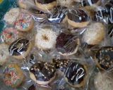 Foto langkah ke 7 dari resep Donat empuk tanpa kentang seperti jco.