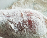 Foto del paso 4 de la receta: Piernas de pollo apanadas jugosas 🐔 🥖