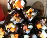 Hình bước làm 7 của món Cơm cuộn rong biển