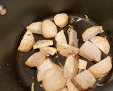 A picture of step 1 of Vegetarian Sour Soup (Canh Chua Chay).