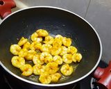 A picture of step 4 of Masala Prawn Curry|Prawn masala curry.