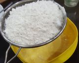 Hình bước làm 4 của món Bông lan trứng muối