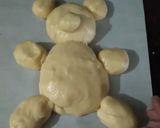 A picture of step 3 of Sweet teddy bear bread.