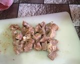 A picture of step 1 of Beef Tikka pizza.