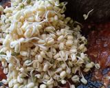 Foto langkah ke 2 dari resep Sambal kecambah mentah.