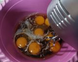 Foto langkah ke 3 dari resep Bolu panggang gula merah.