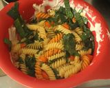 Foto del paso 3 de la receta: Ensalada con pasta que haria hablar a Adorni, digo Adorno