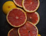 A picture of step 2 of Citrus Detox Water.