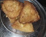 A picture of step 5 of Bread masala Samosa.