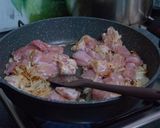 Foto del passaggio 3 della ricetta Biryani (riso con pollo speziato) di Saba