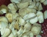Foto langkah ke 1 dari resep Tumis Jamur Merang Buncis Kecap Manis.