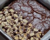 Foto langkah ke 4 dari resep Shiny crust brownies.