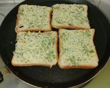 चीझ गार्लिक ब्रेड (cheese garlic bread recipe in marathi) रेसिपी स्टेप 3 फोटो 