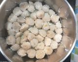 A picture of step 1 of Soya chunks potato curry.