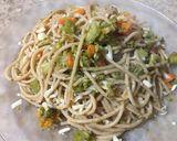 Foto del paso 3 de la receta: Spaghetti integral con ajo, brócoli y verduras salteadas