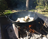 Foto del paso 2 de la receta: Conejo y pollo con tomate a leña