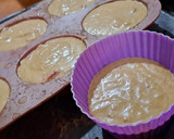 Foto del paso 4 de la receta: Muffin de harina integral con frutilla y coco