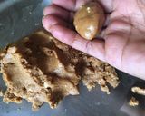 A picture of step 6 of Besan Ladoo.