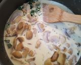 Foto del paso 2 de la receta: Sorrentinos con crema y champignones