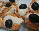 Foto del paso 1 de la receta: Huevos rellenos de atún