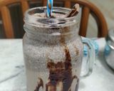 A picture of step 2 of Oreo thick smoothie.