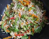 Foto langkah ke 4 dari resep Tumis sayur buncis wortel toge.