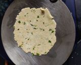 A picture of step 3 of Aloo roti.