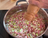 Foto del paso 1 de la receta: Guisantes con butifarra blanca