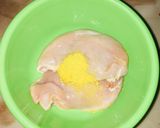 A picture of step 2 of Mashed potato X pan grilled chicken.