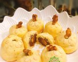 Hình bước làm 6 của món Walnut Moon Cakes (Bánh trung thu hạt óc chó)