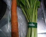 Foto langkah ke 1 dari resep Tumis Sawi Wortel Sosis.