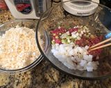 A picture of step 1 of Stir-Fried Beef Vermicelli (Bún xào thịt bò).