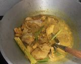 Foto langkah ke 2 dari resep Ayam goreng bumbu kuning mudah dan simpel.