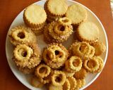 Diós linzerkoszorú recept fázis 4 fotója