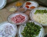 A picture of step 1 of Chicken veg macroni roll.